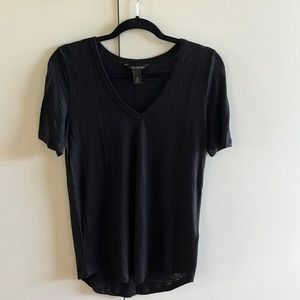 Banana Republic V neck Linen Tee, M